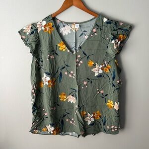 Old Navy Floral V-Neck Short Sleeve Top. Size XL.
